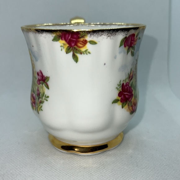 ROYAL ALBERT MUG 25th ANNIVERSARY A CELEBRATION OF THE OLD COUNTRY ROSES GARDEN - Picture 6 of 11